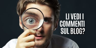 persona con lente d'ingrandimento